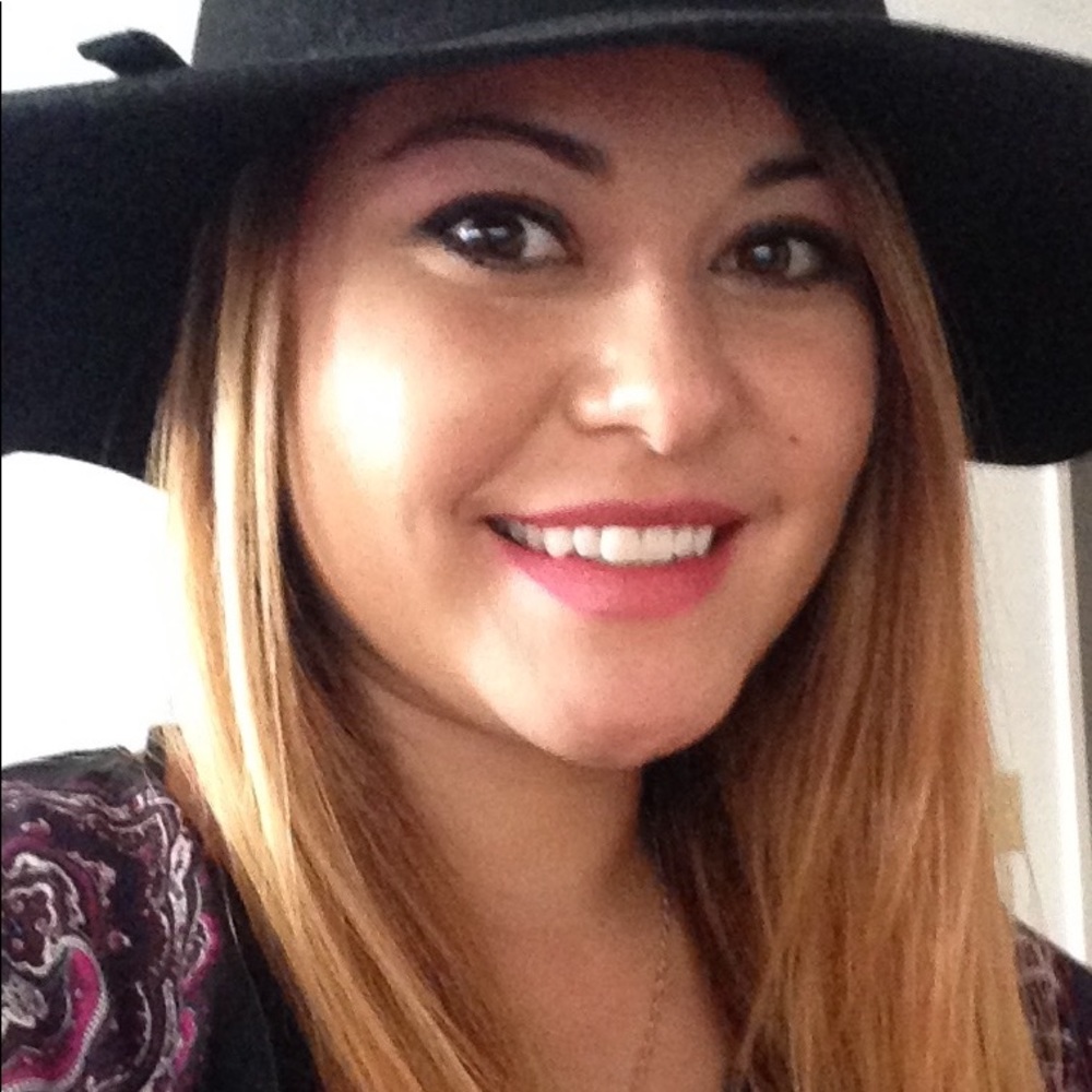 Meet your Posher, Amber